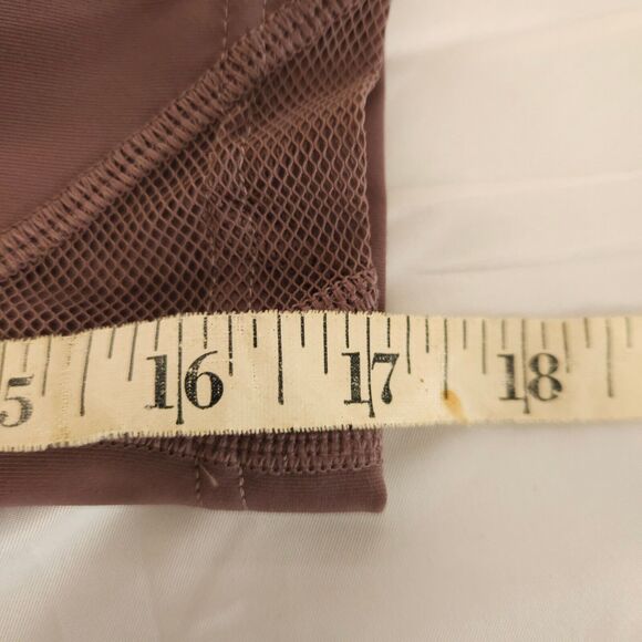 Lululemon Womens 6 Burgundy Mesh In Motion Crop Yoga Capri Leggings - Picture 8 of 8
